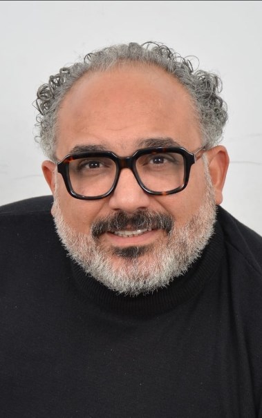 الكاتب نور الشيخ