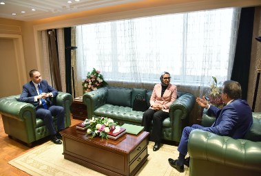 وزير الصحة ومحافظ الوادي الجديد