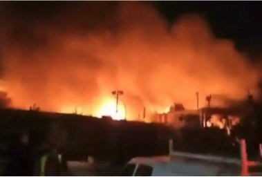 حرائق في تل أبيب جراء صواريخ إيرانية 