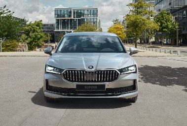 سيارة سكودا سوبيرب 2026