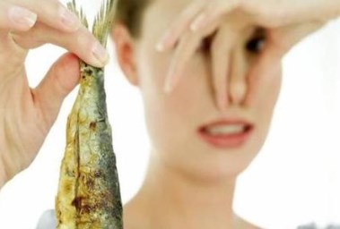 رائحة الفسيخ والرنجة