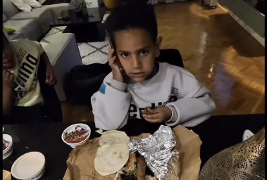 جابر من داخل شقة صاحب صفحة "إيجيبت كده كده"