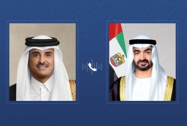 إتصال هاتفي بين رئيس الإمارات محمد بن زايد ونظيره القطري تميم بن حمد أل ثاني يبحثان في إتصال هاتفي تطورات التصعيد العسكري
