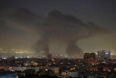 الهجوم علي إيران