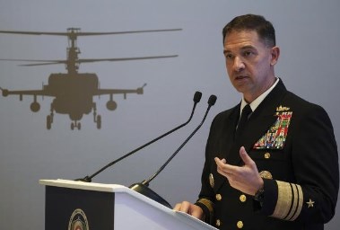 قائد القيادة الأمريكية براد كوبر