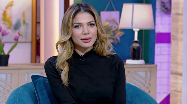 الإعلامية نهال علام