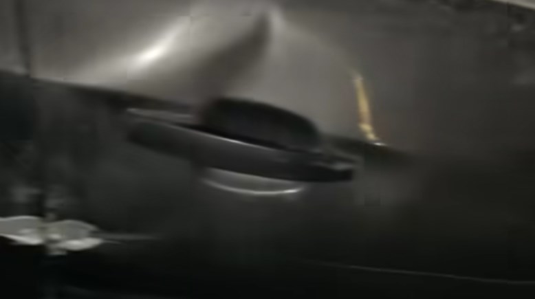 سيارة المخرج 