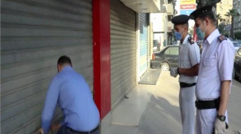 غلق المحلات - أرشيفية 