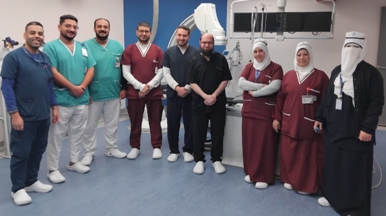 الفريق الطبي