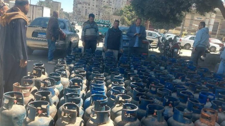 ضبط مستودع استولى على 250 أسطوانة بوتاجاز بالمنيا