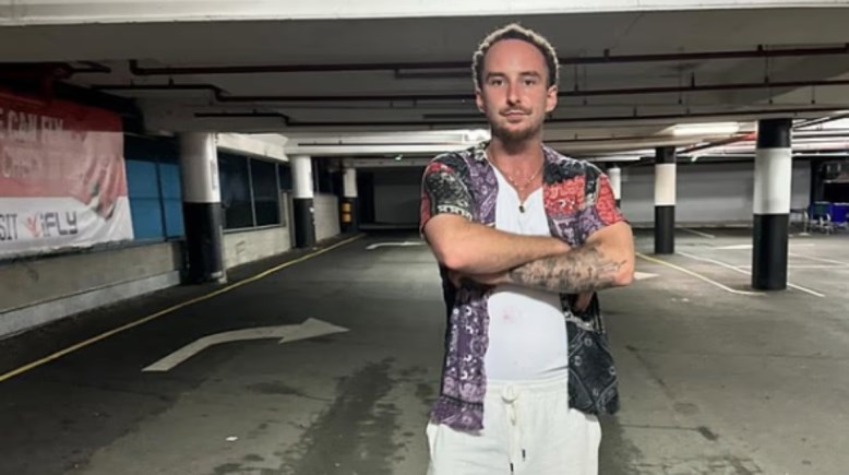 الاسترالي جيمس