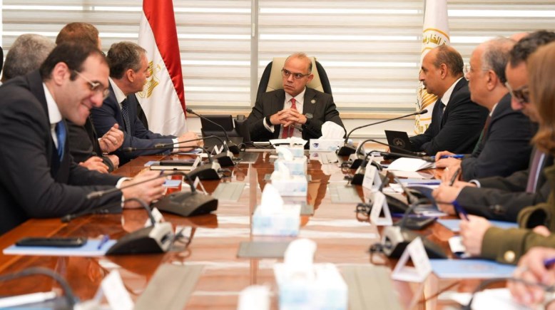 جانب من اجتماع وزير الاستثمار والتجارة الخارجية