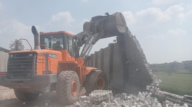 إزالة 15 حالة تعدى بالقليوبية 