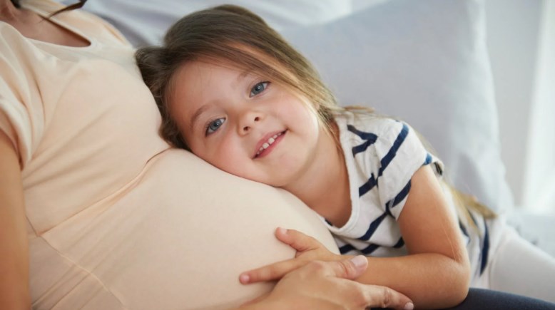 الحمل الثاني للأم