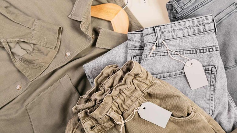 غسل الملابس الجديدة