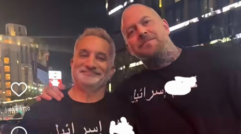 باسم يوسف وأحد المعجبين 