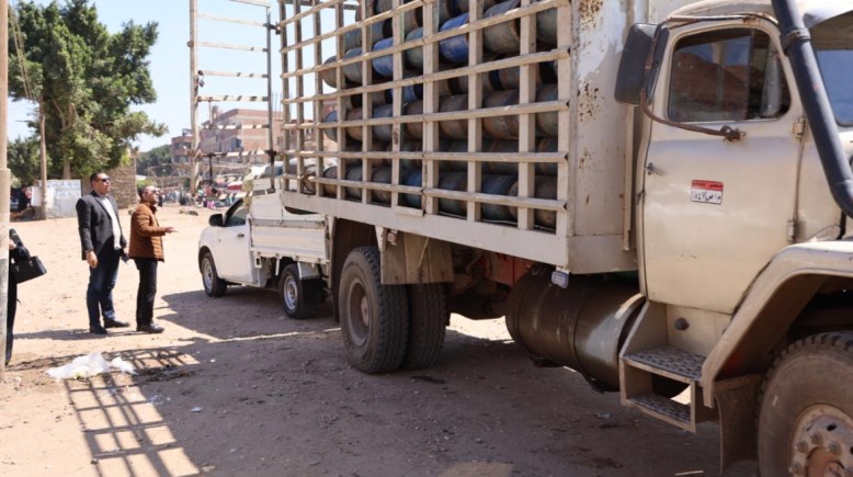 جولة المحافظ بالشهداء 