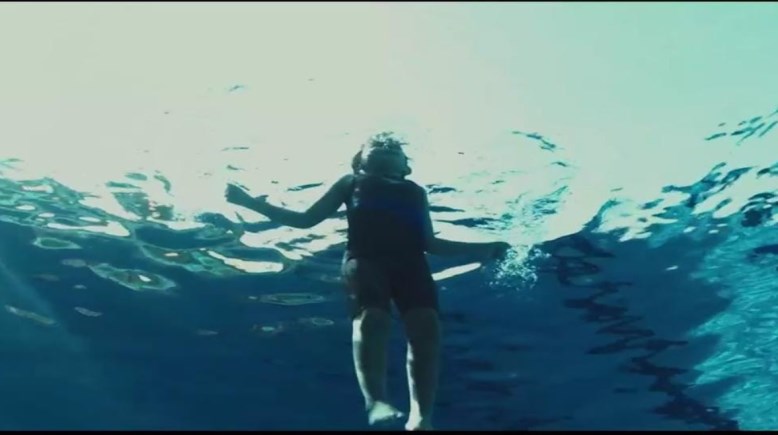 نور تحاول إنهاء حياتها من مسلسل أب ولكن الحلقة 6