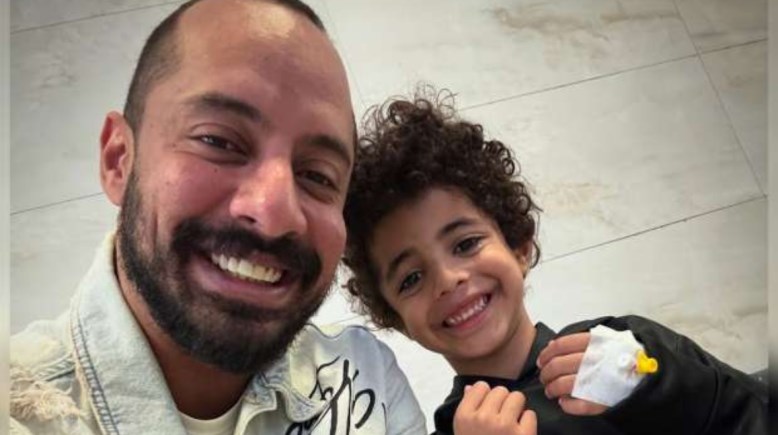 عمرو وهبة ونجله