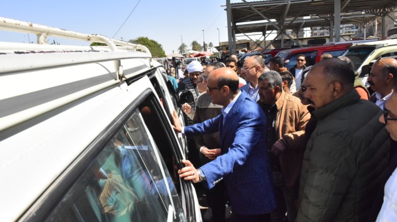 صورة المحافظ