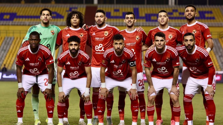 لاعبو الأهلي 