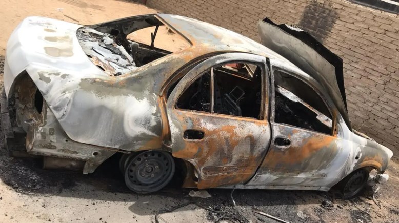 جريمة بصحراء بني سويف .. كشف لغز سيارة متفحمة والعثور على جثة سائق 