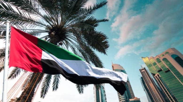 علم الإمارات