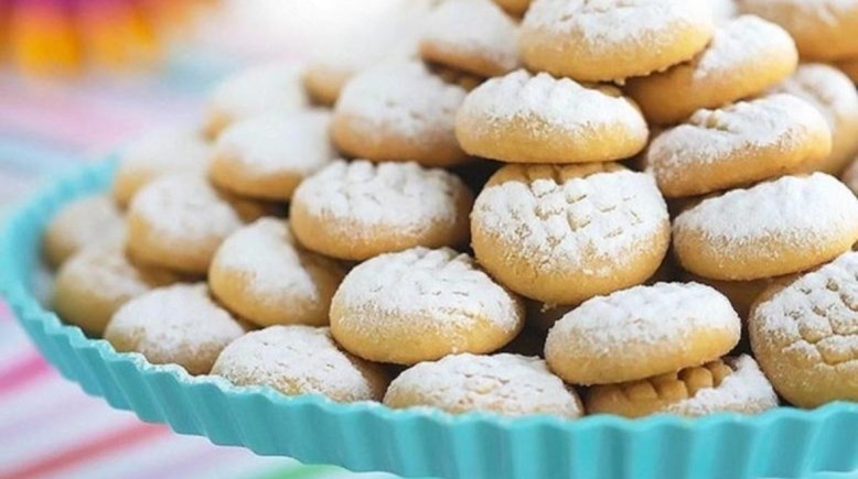 طريقة عمل كعك العيد مكتوبة 2026