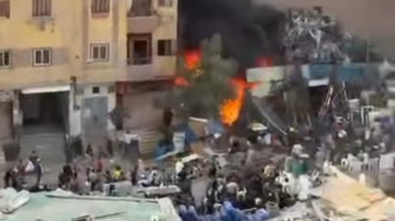 جانب من الحريق