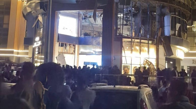 جانب من الحريق