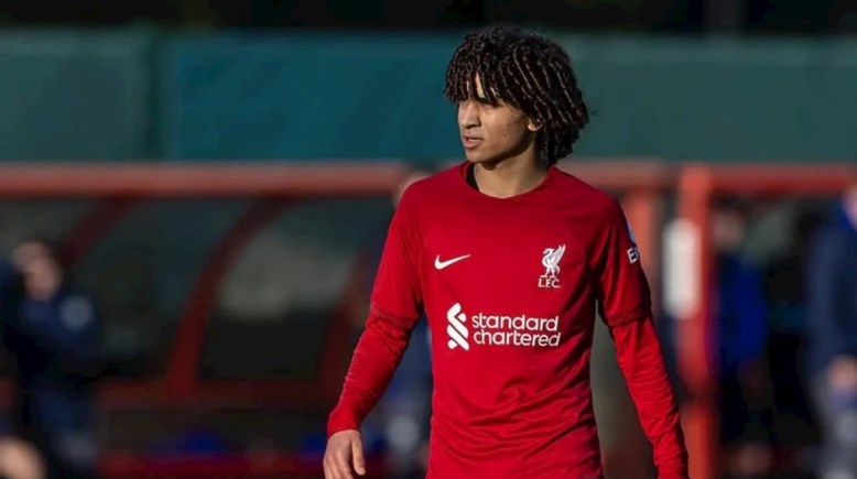  كريم أحمد لاعب ليفربول