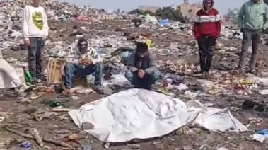  شاب يعثر على جثمان شقيقه بمقلب قمامة