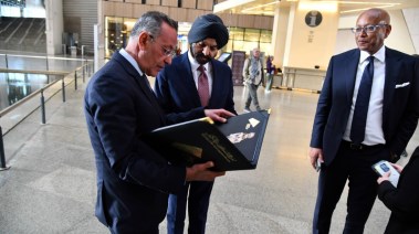 جانب من زيارة رئيس البنك الدولي