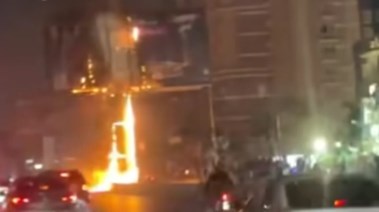 حريق لوحة إعلانية على الطريق الدائري 