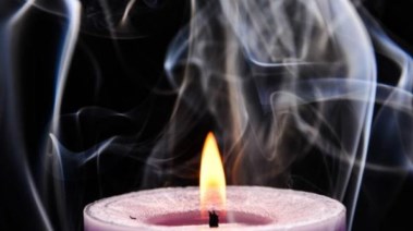 مخاطر الشموع المعطرة