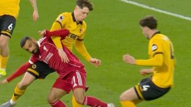 ليفربول وولفرهامبتون 