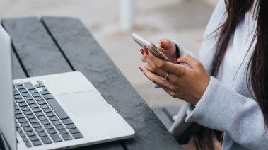 الدردشة مع برامج الذكاء الاصطناعي