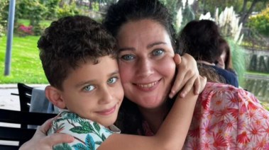 سيلفي ونجلها عمر 