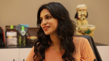 الفنانة روان الغابة