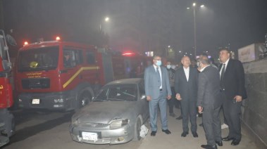 متابعة جهود إخماد الحريق 