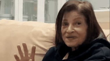 الفنانة عائشة الكيلاني