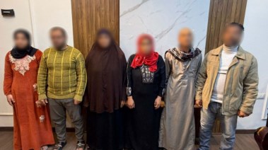 المتهمون بعد ضبطهم 