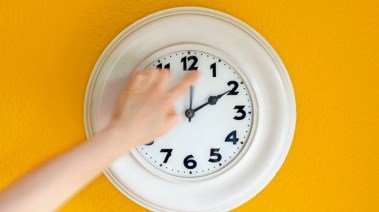 متى تتغير الساعة للتوقيت الصيفي 2026 في مصر