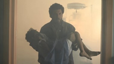 الطفل يونس وإياد نصار في مسلسل صحاب الأرض 