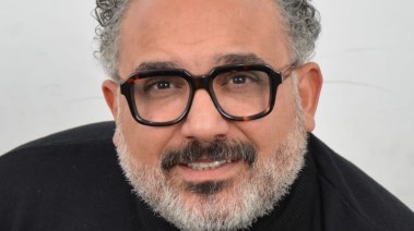 الكاتب نور الشيخ