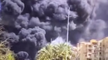 حريق ضخم يلتهم مبنى تحت الإنشاء في القاهرة الجديدة