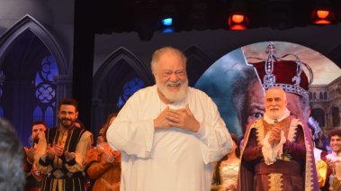 الفنان القدير يحيى الفخراني من مسرحية الملك لير