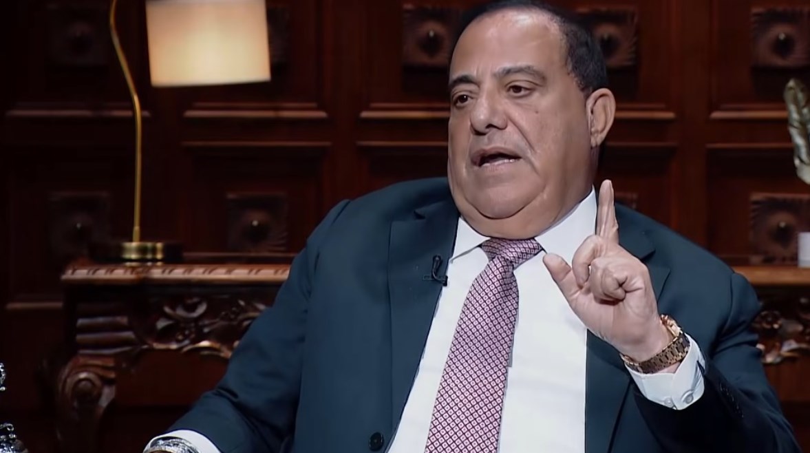 رحل الأعمال عاطف واصف