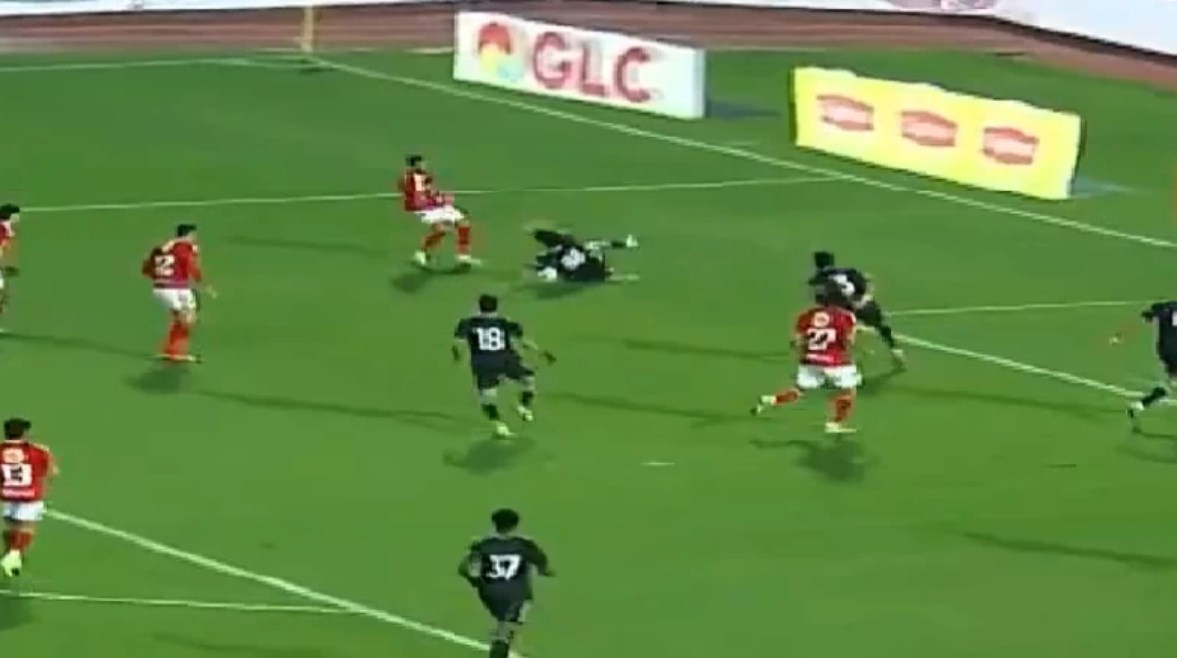 مباراة الأهلي وزد 