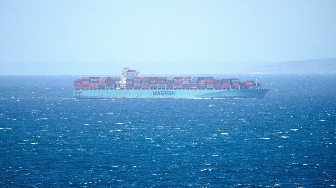 سلاسل الإمداد العالمية